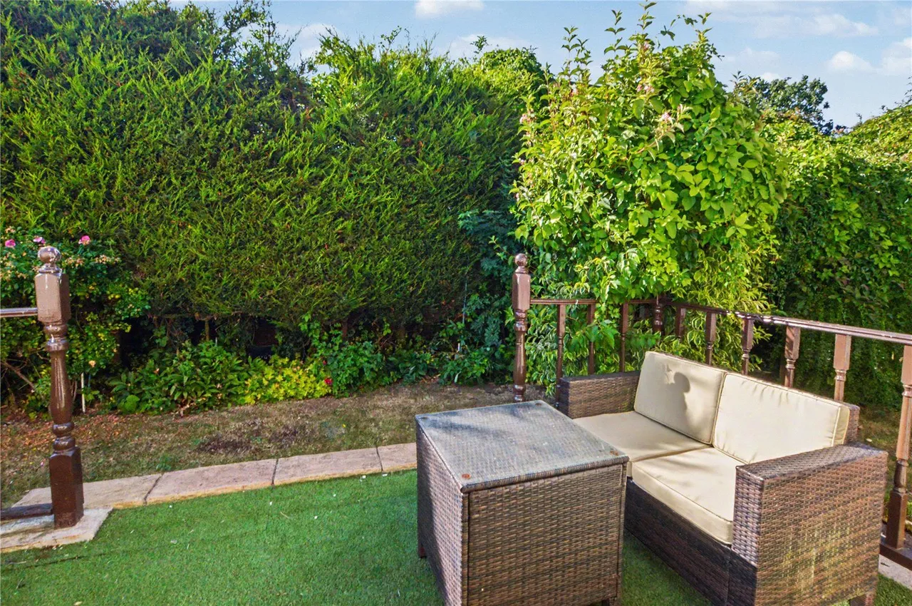 Barrowby Lane, Garforth, LS25, photo 28