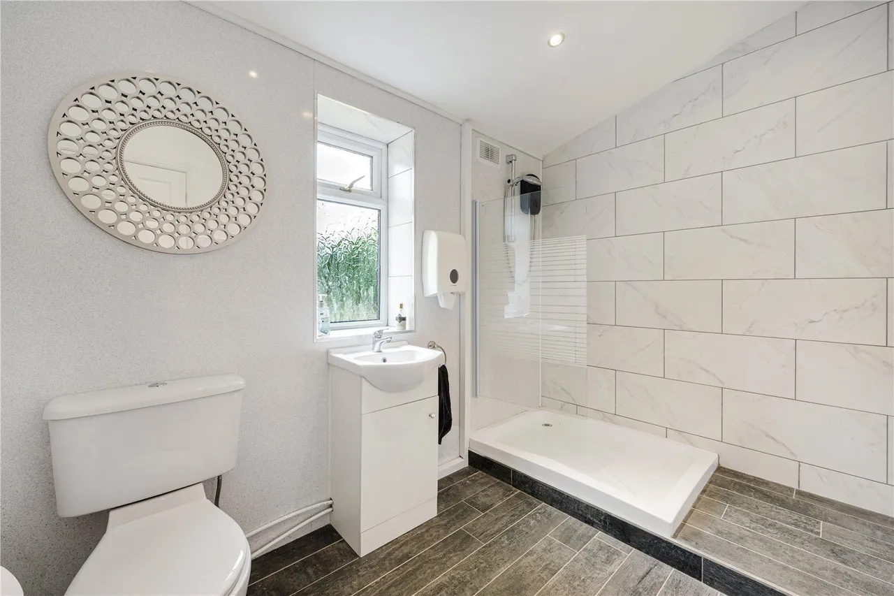 Barrowby Lane, Garforth, LS25, photo 25