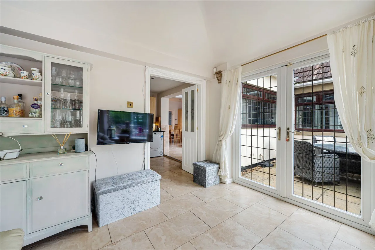 Barrowby Lane, Garforth, LS25, photo 10