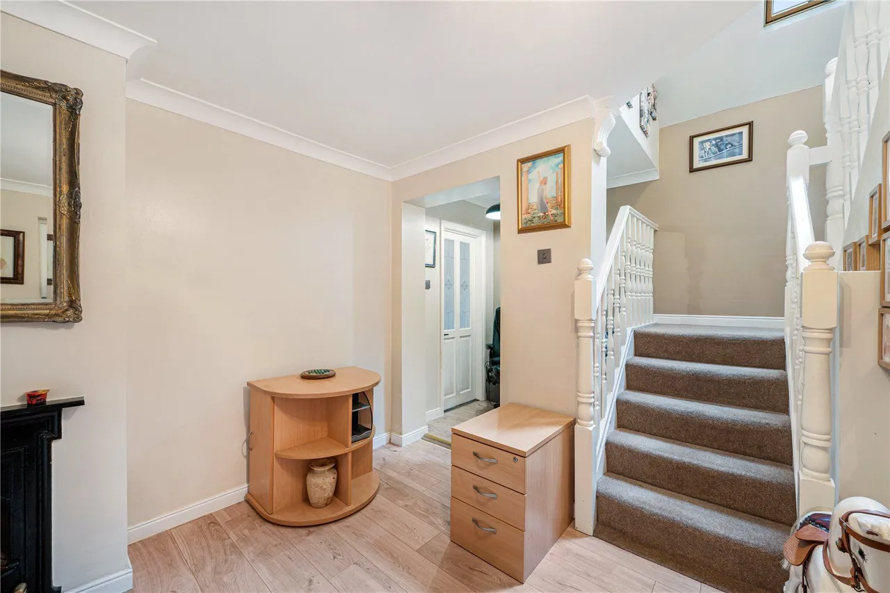 Barrowby Lane, Garforth, LS25, photo 15