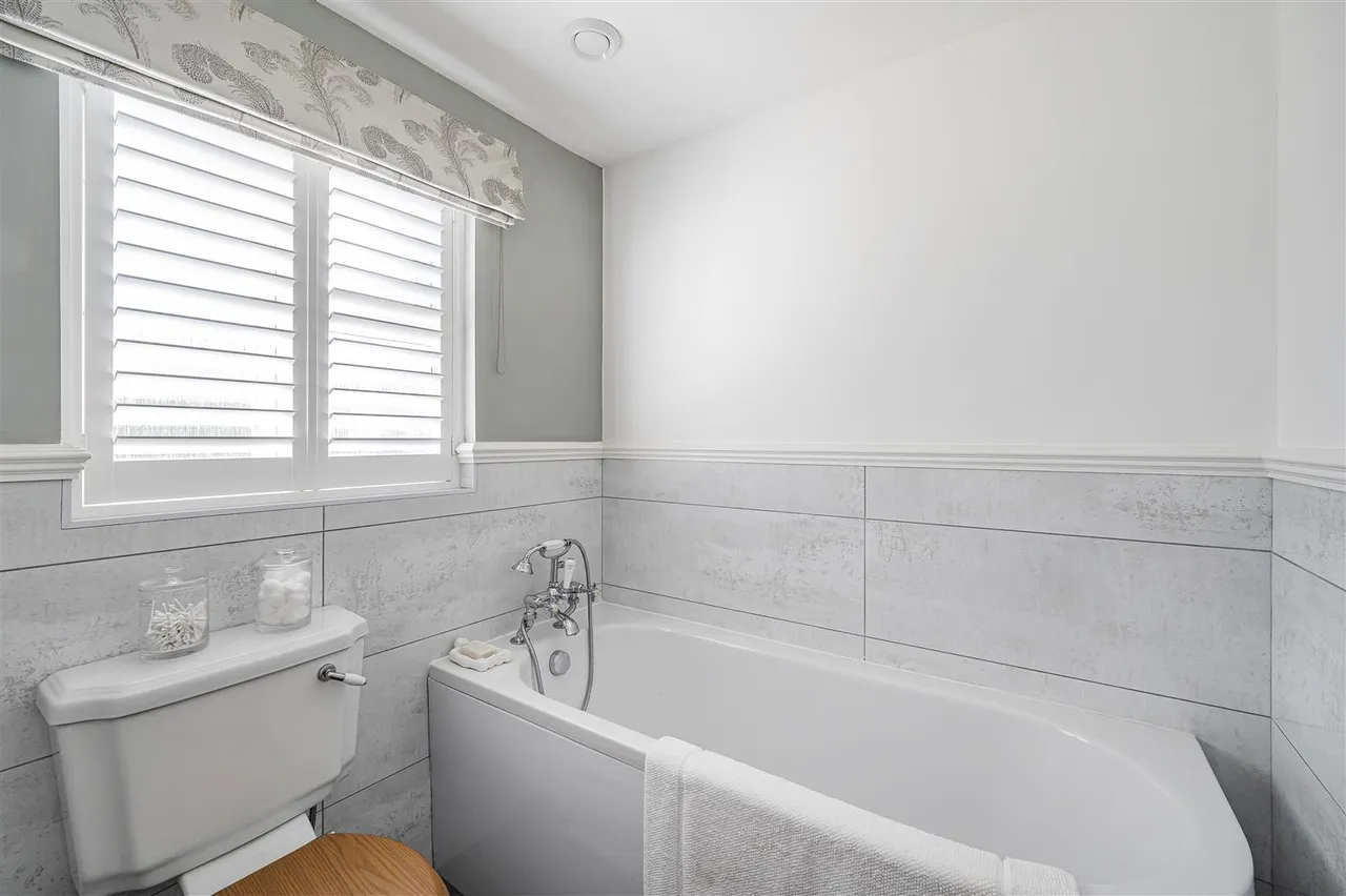 Micklefield Way, Seaford, photo 22