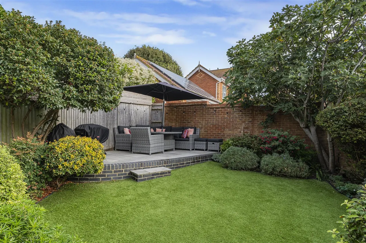 Micklefield Way, Seaford, photo 6