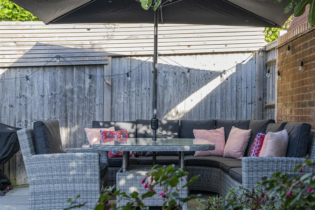 Micklefield Way, Seaford, photo 31