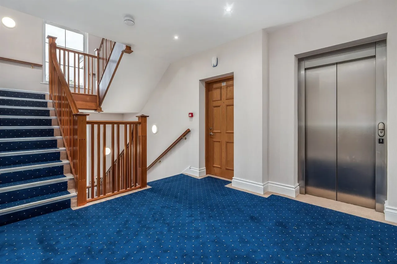Barnfield House, St. Hilarys Park, photo 15