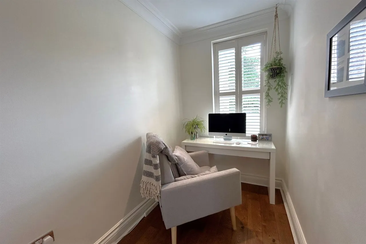 Barnfield House, St. Hilarys Park, photo 10