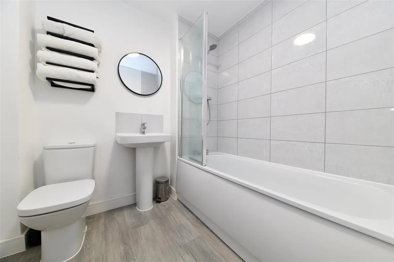 Lily Edge, Biggleswade, Beds, SG18 8YR, photo 9