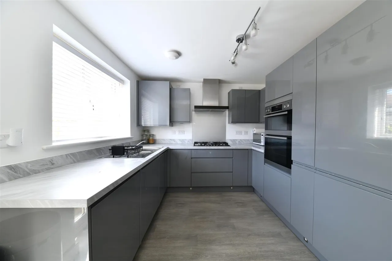 Lily Edge, Biggleswade, Beds, SG18 8YR, photo 3