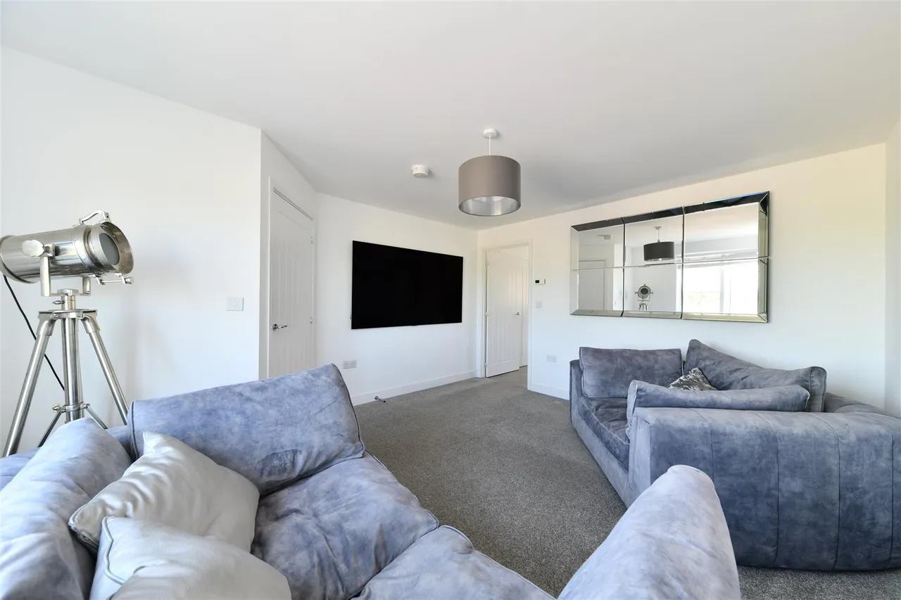 Lily Edge, Biggleswade, Beds, SG18 8YR, photo 2