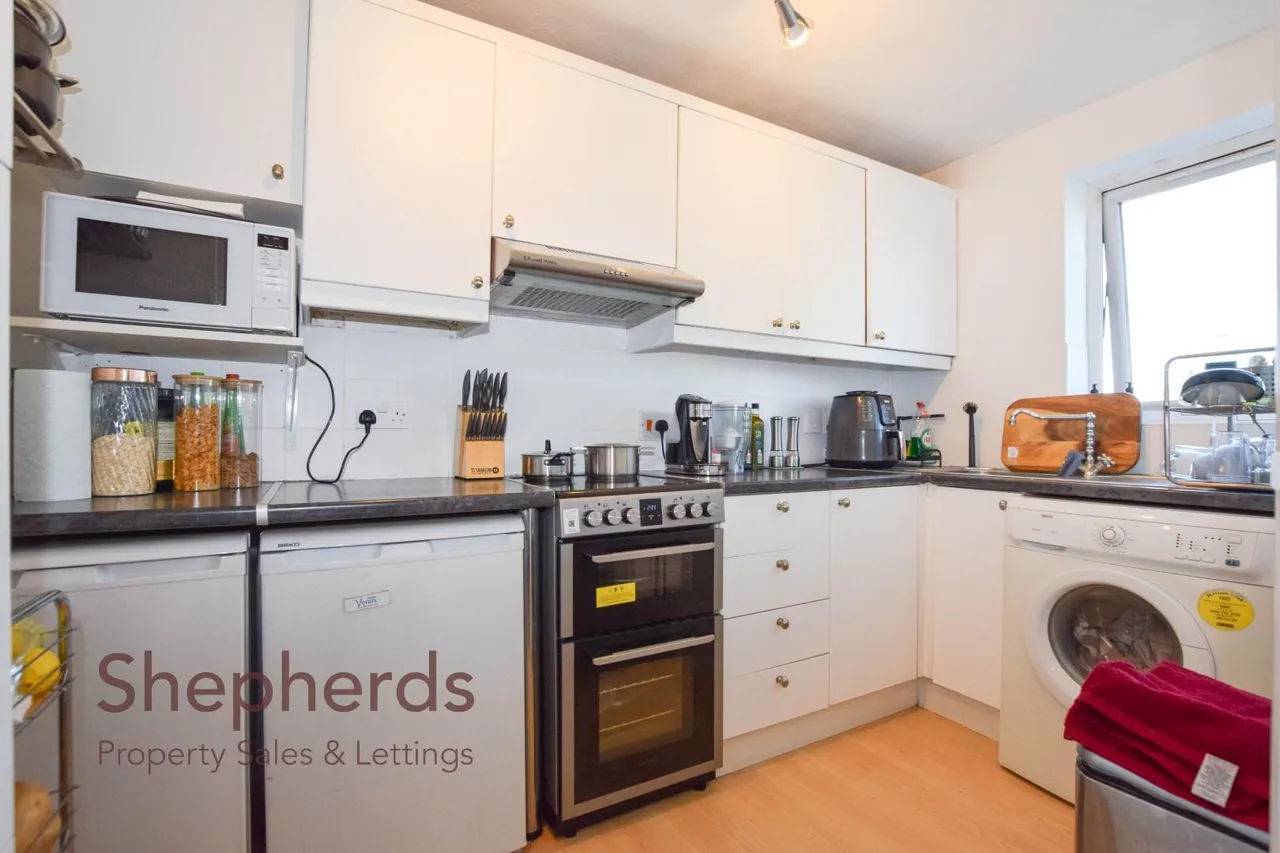 Westgate Court, Waltham Cross, EN8, photo 6