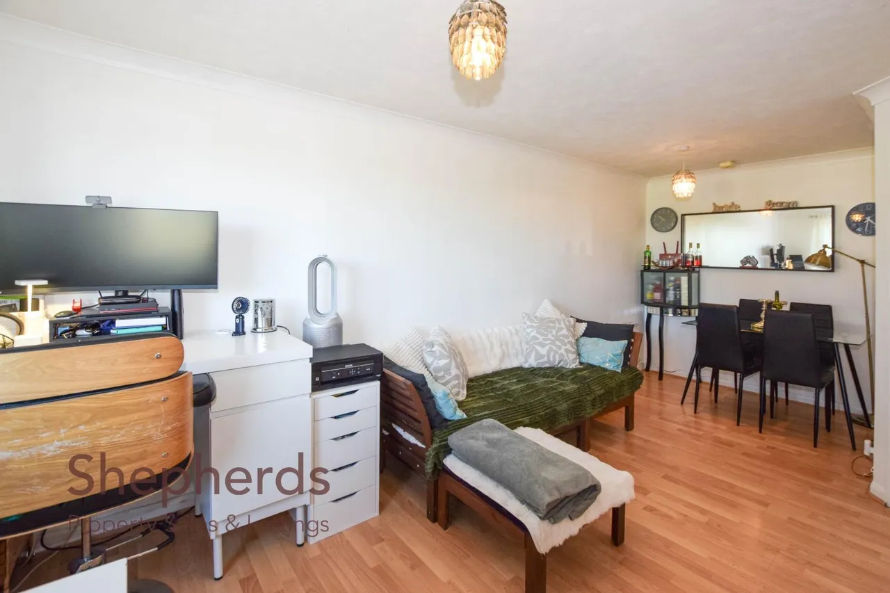 Westgate Court, Waltham Cross, EN8, photo 4