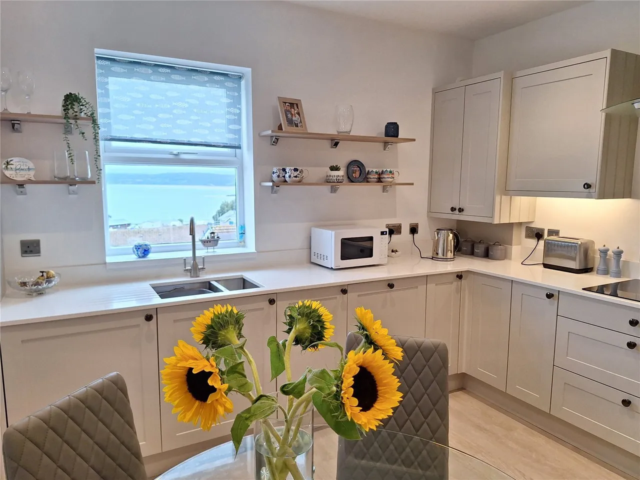Amlwch Road, Benllech, photo 4