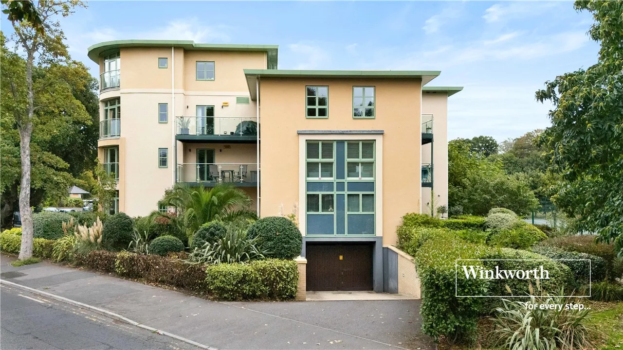 2 bed flat for sale — Shelley Park, Bournemouth, BH5