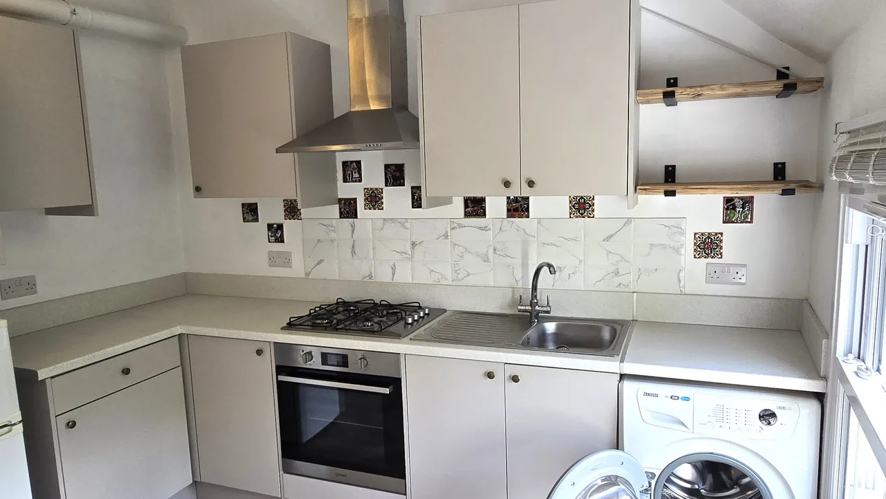 2 bed flat to rent, Leicester Road, Kibworth Harcourt, LE8