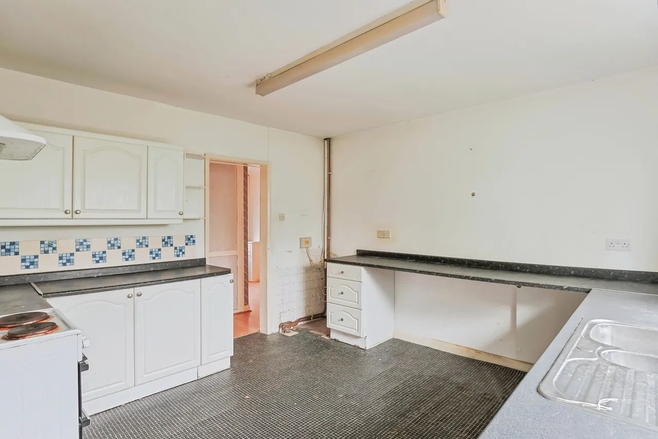 Linmead Drive, Bearcross, BH11, photo 3