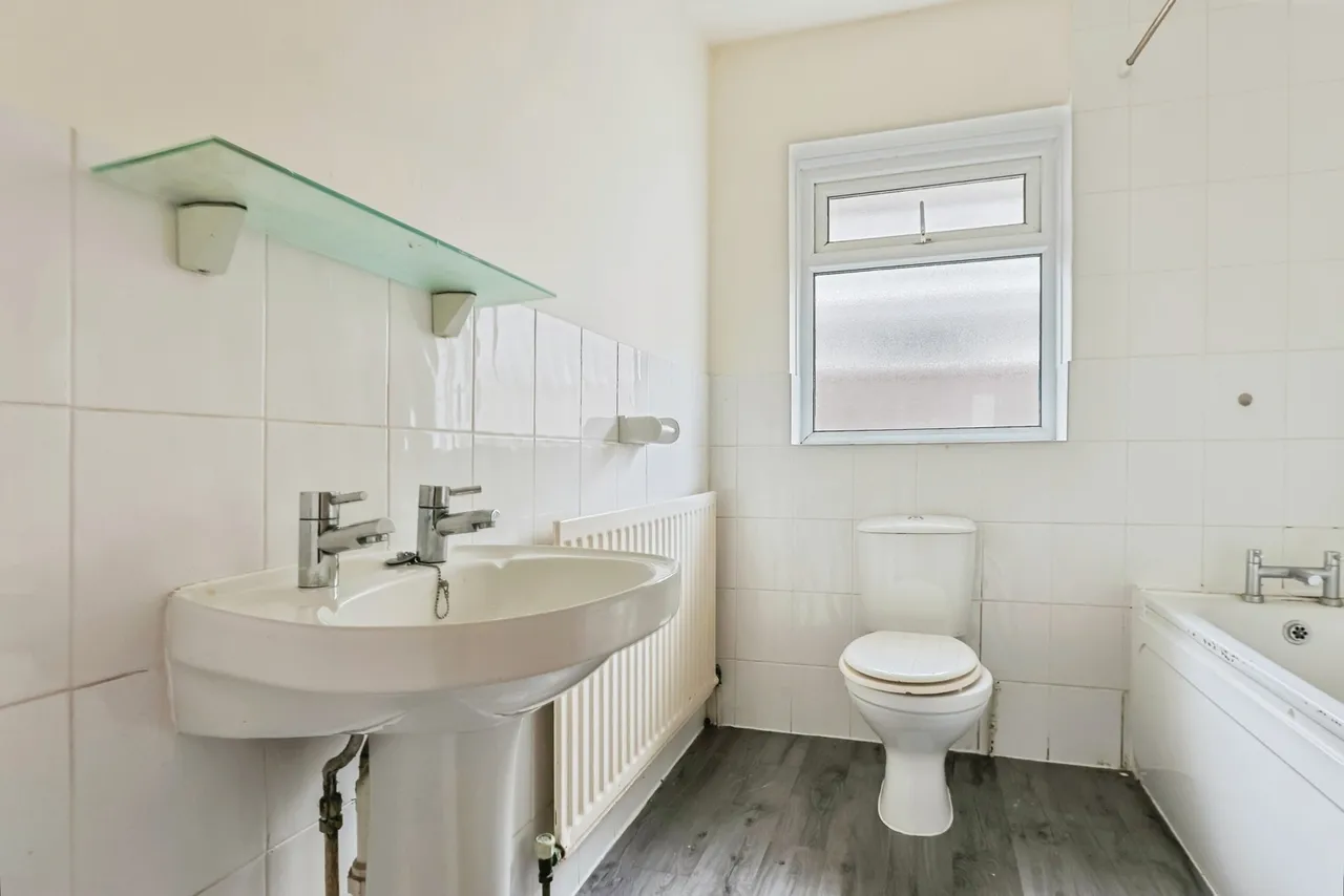 Linmead Drive, Bearcross, BH11, photo 13