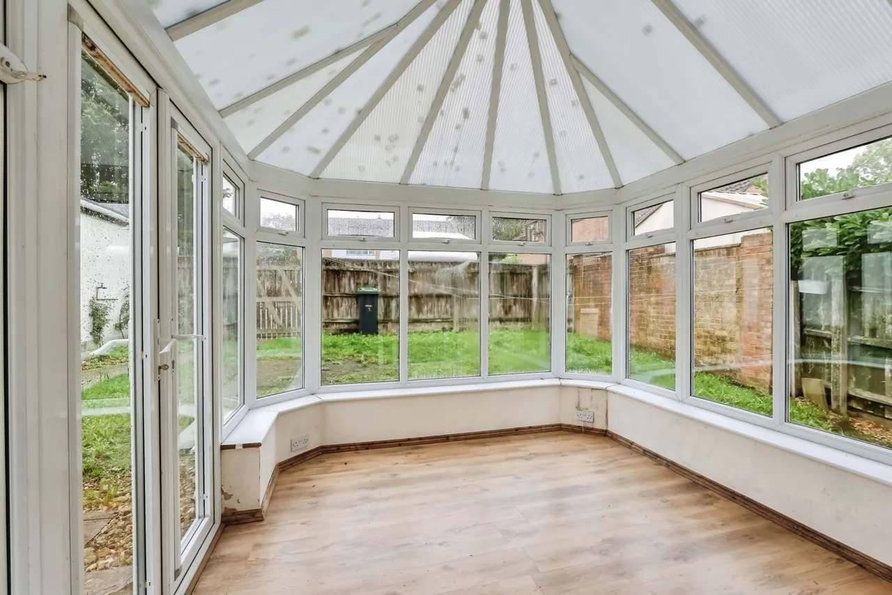 Linmead Drive, Bearcross, BH11, photo 6