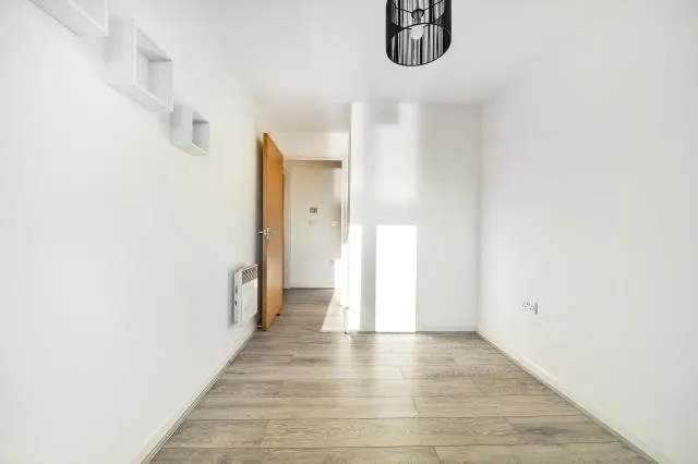 Mill Street, Slough, SL2, photo 12