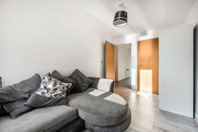 Mill Street, Slough, SL2, photo 20