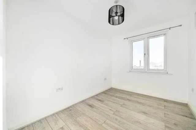 Mill Street, Slough, SL2, photo 13