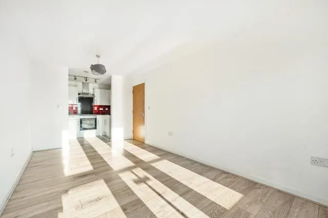 Mill Street, Slough, SL2, photo 11