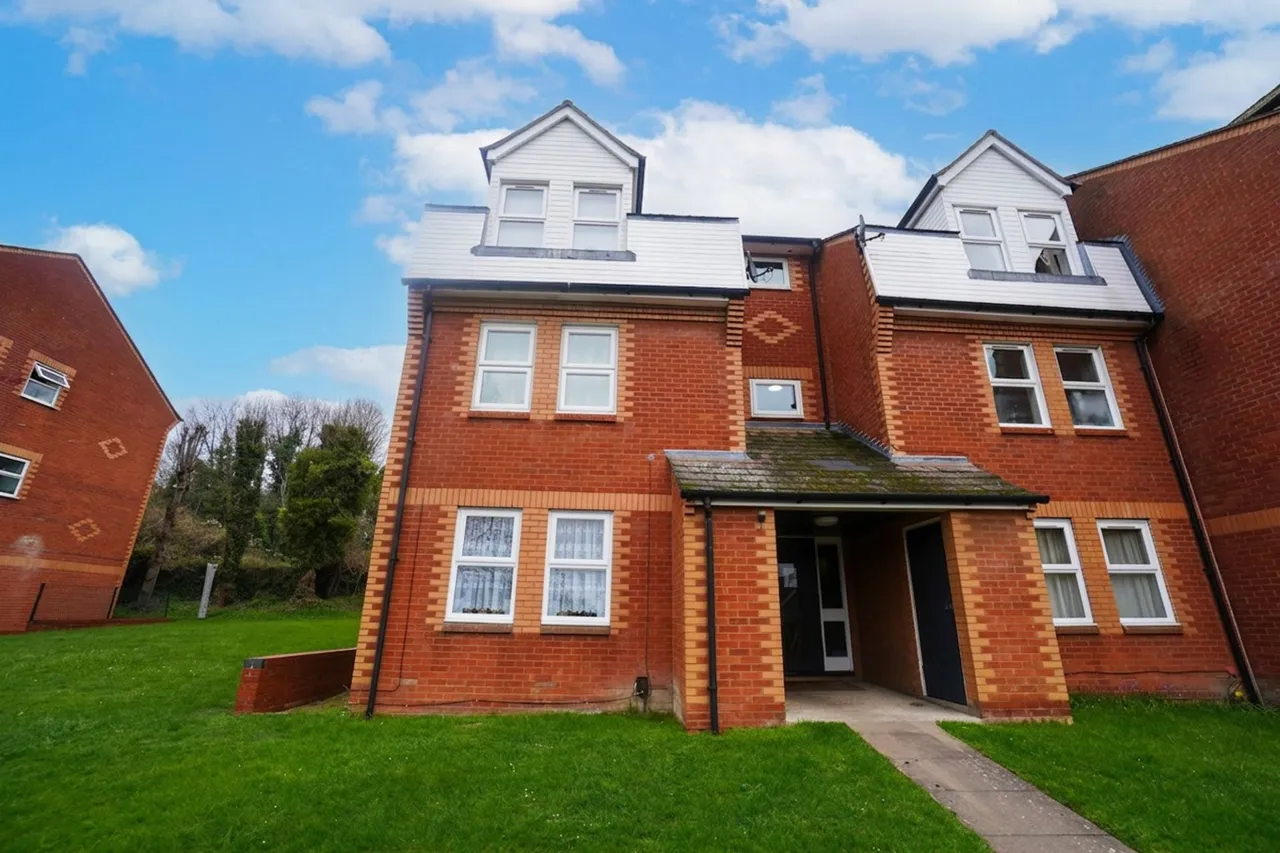1 bed flat for sale, West Wycombe Road, High Wycombe, HP12