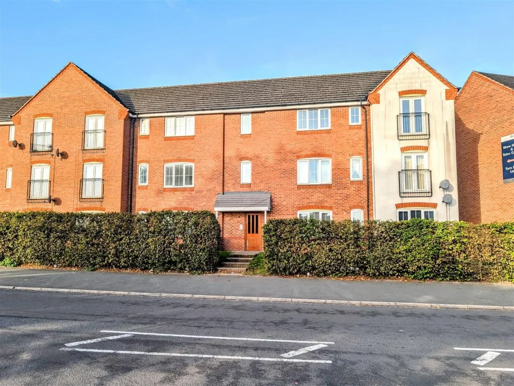 2 bed flat for sale, Walker Road, Walsall, WS3