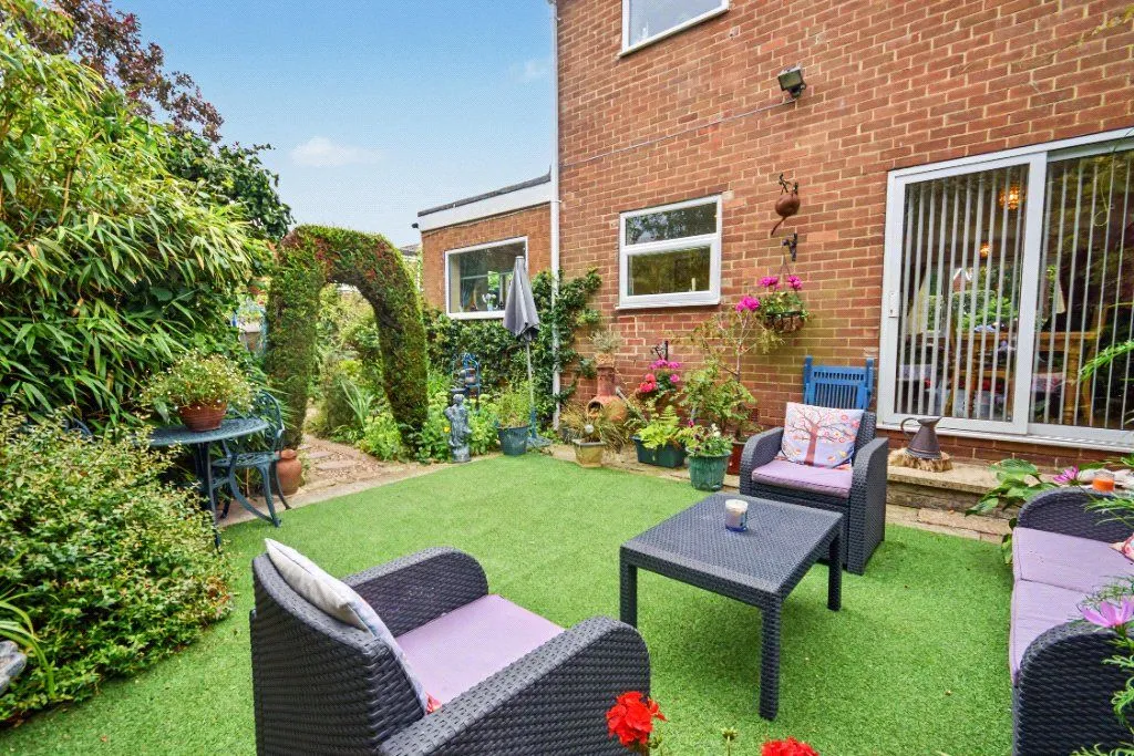 Magna Grove, Wakefield, WF2, photo 18