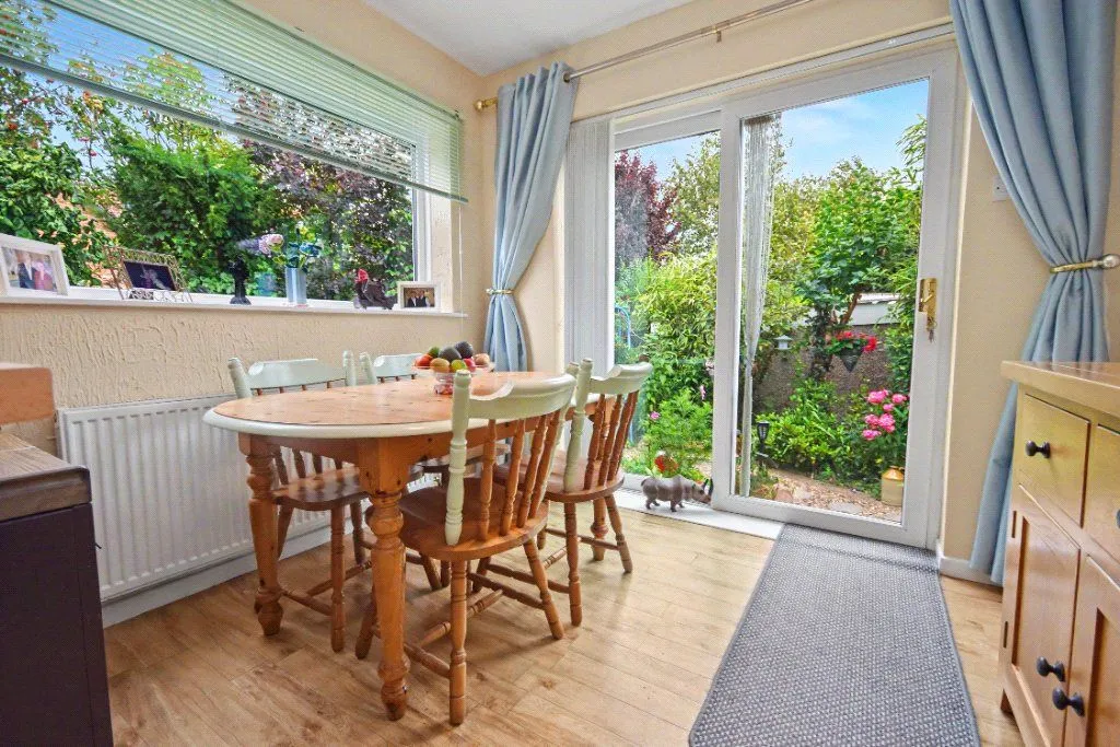 Magna Grove, Wakefield, WF2, photo 11