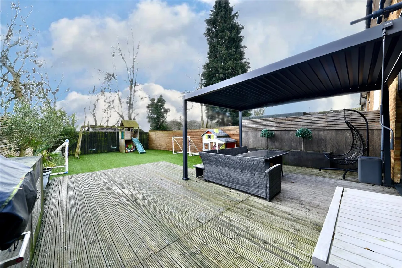 Shephall View, Stevenage, Herts, SG1 1RR, photo 11