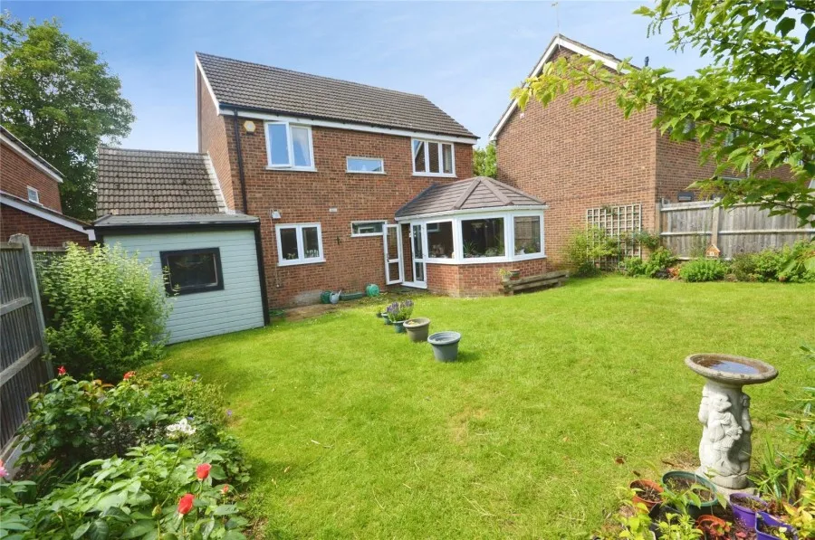House Under Offer with 3 bedrooms in Bishop's Stortford, CM23, photo 12
