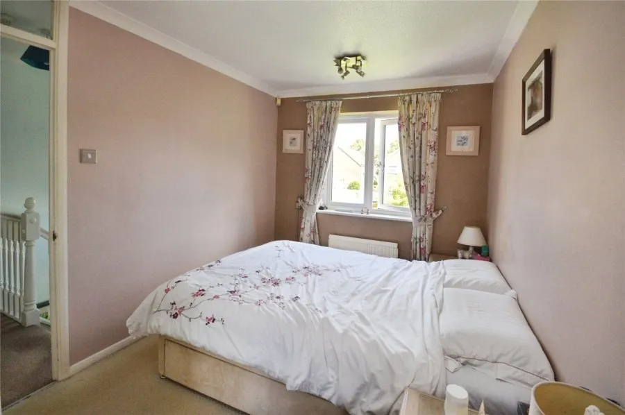 House Under Offer with 3 bedrooms in Bishop's Stortford, CM23, photo 8