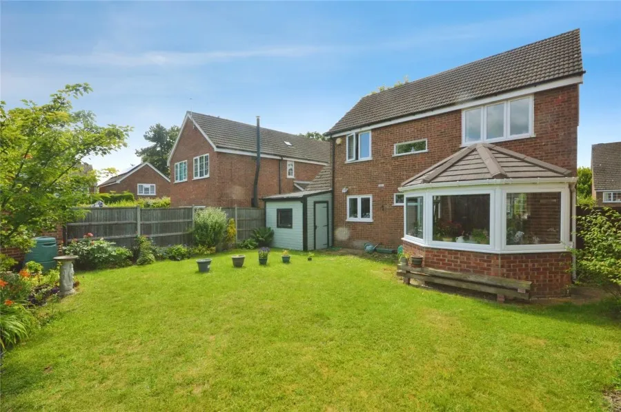 House Under Offer with 3 bedrooms in Bishop's Stortford, CM23, photo 10