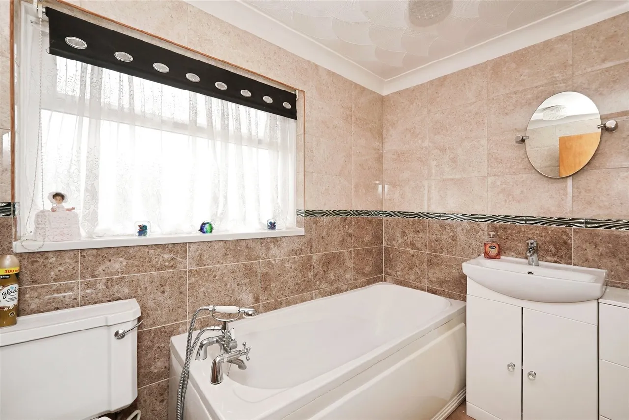 Vale View Road, Aylesham, Canterbury, Kent, CT3, photo 4
