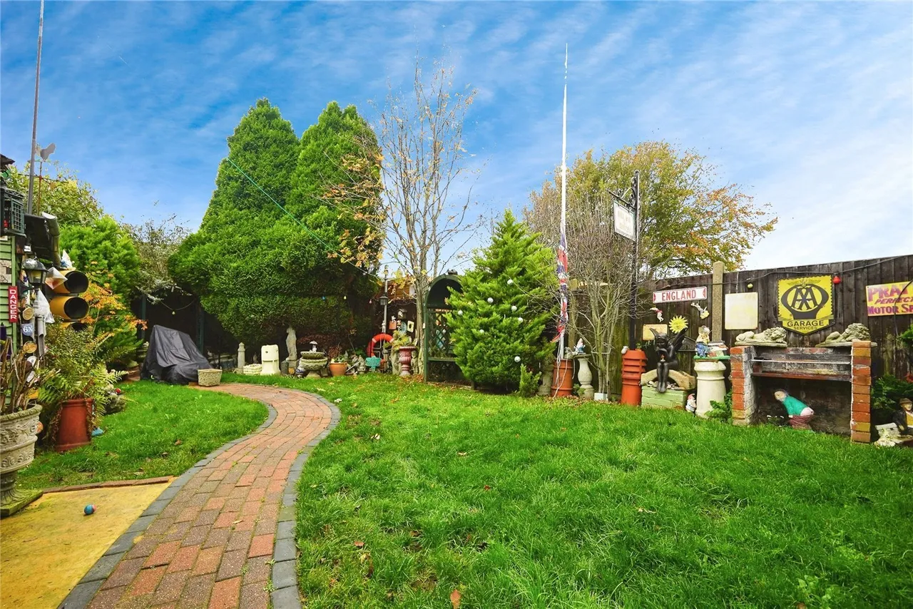 Vale View Road, Aylesham, Canterbury, Kent, CT3, photo 3