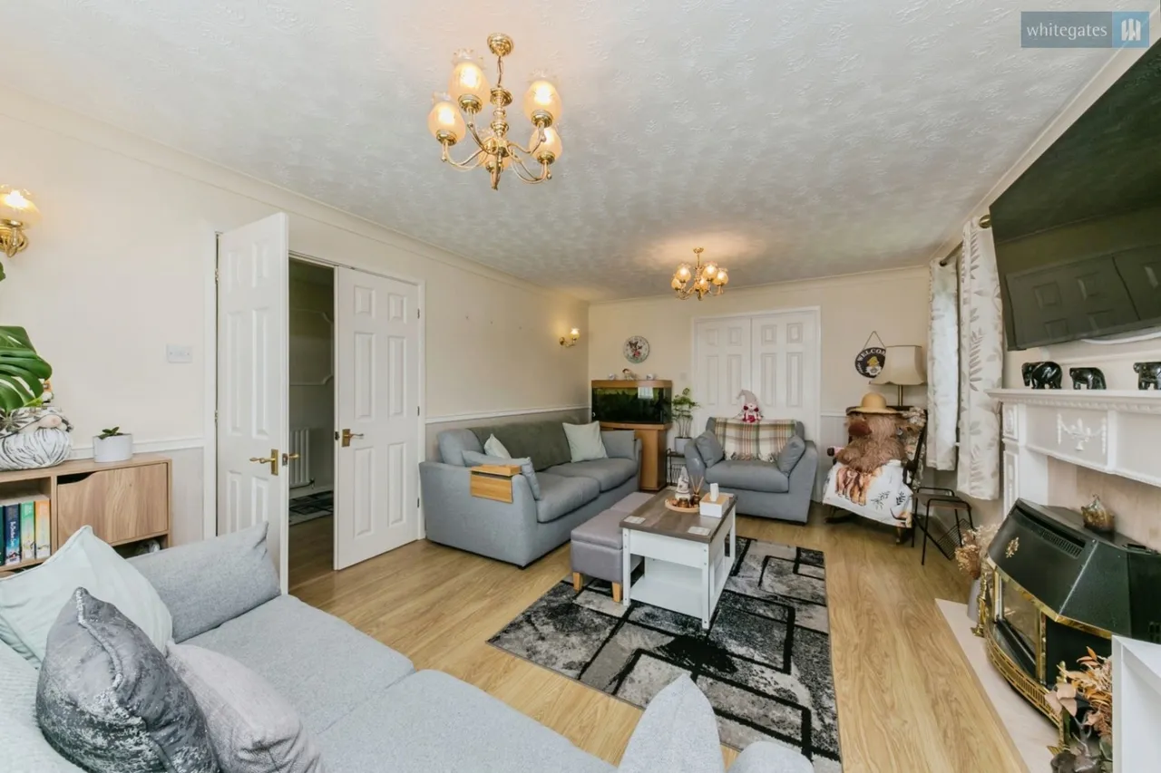 Charlcote Crescent, Crewe, CW2, photo 6