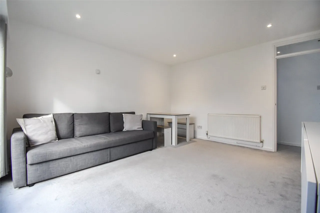 Overton Close, Aldershot, Hampshire, GU11 3RP, photo 11