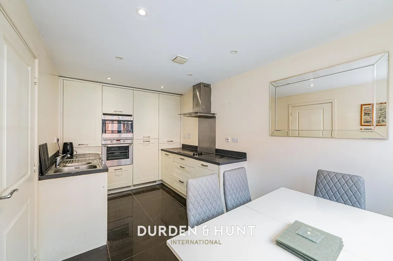 Abbess Terrace, Loughton, IG10, photo 6