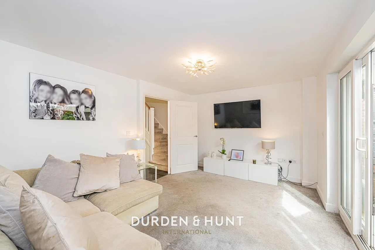 Abbess Terrace, Loughton, IG10, photo 4