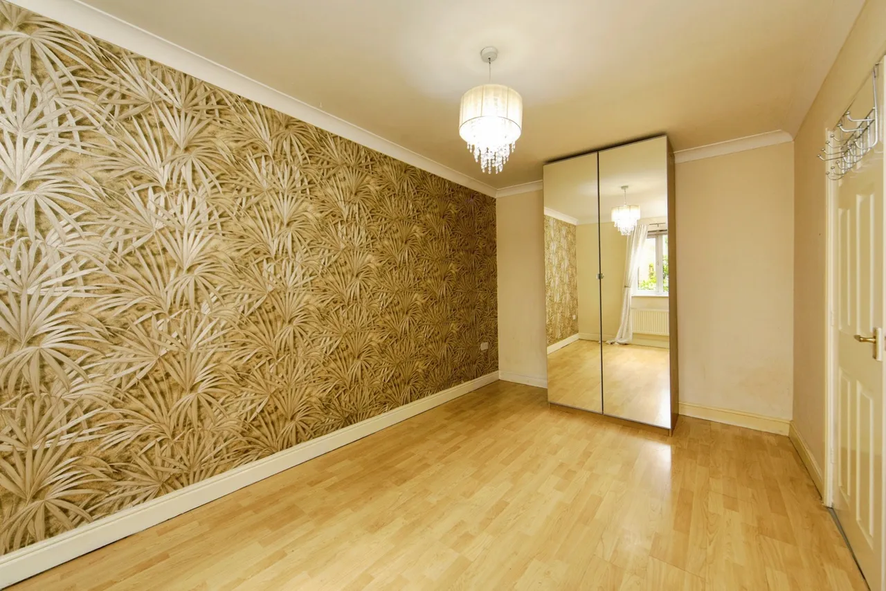 Aigburth Vale, Liverpool, L17, photo 11