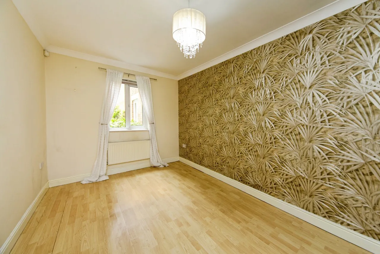 Aigburth Vale, Liverpool, L17, photo 12