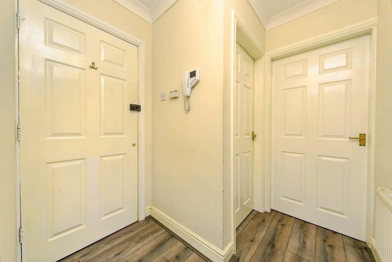 Aigburth Vale, Liverpool, L17, photo 5