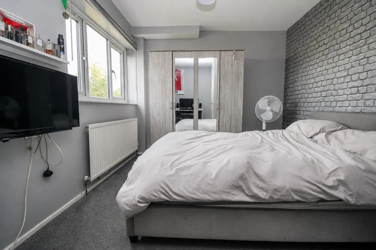 Radburn Close, Harlow, CM18, photo 11