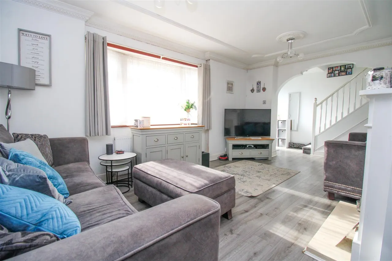 Radburn Close, Harlow, CM18, photo 3