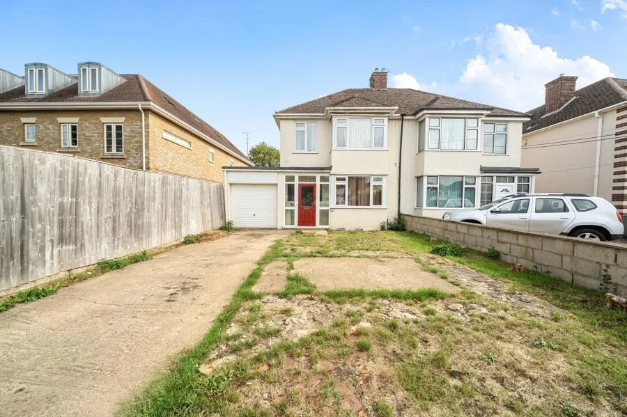 3 bed house for sale, Banbury Road, Kidlington, OX5