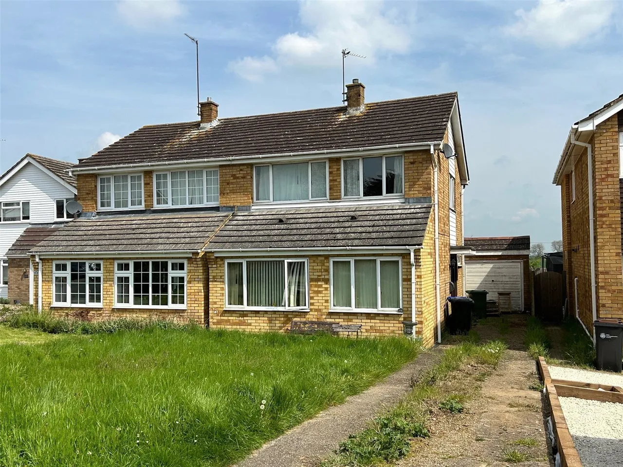 3 bed house for sale — Glebe Road, Deanshanger, Milton Keynes, MK19