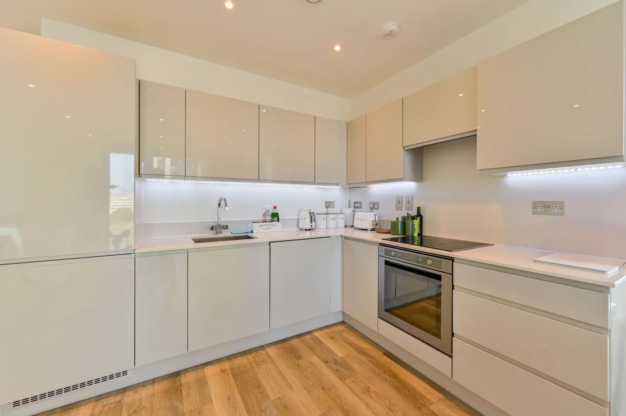 14, Voyager House, London, photo 6