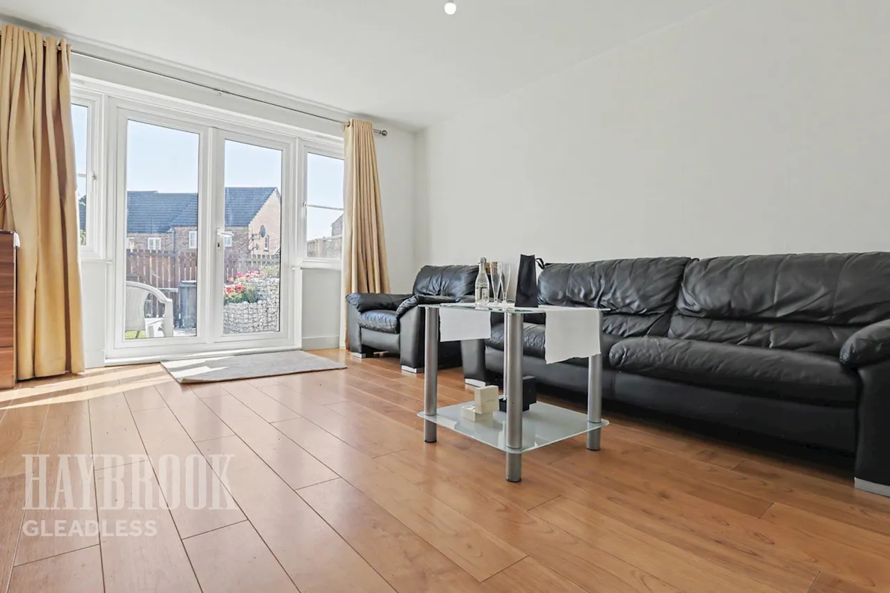 Bassledene Road, Sheffield, photo 7