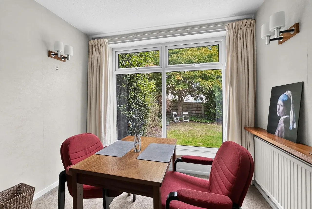 Tulip Drive, Timperley, Cheshire WA15 6LN, photo 6