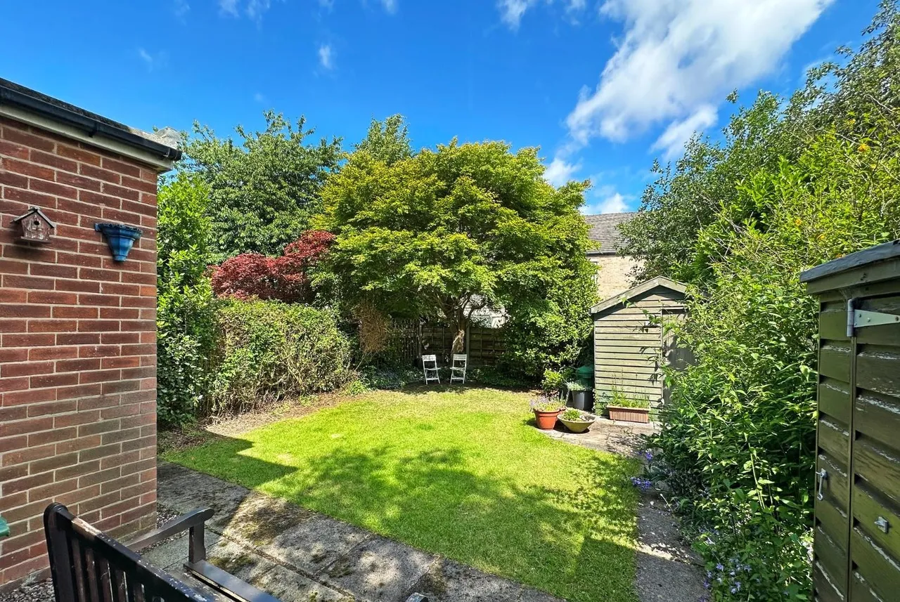 Tulip Drive, Timperley, Cheshire WA15 6LN, photo 17