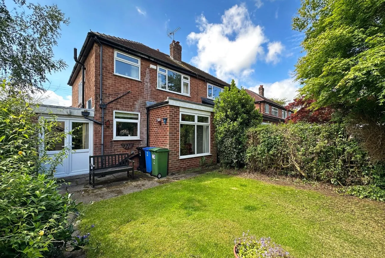 Tulip Drive, Timperley, Cheshire WA15 6LN, photo 19